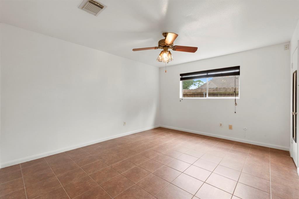 1110 Iowa Street, South Houston, Texas image 15