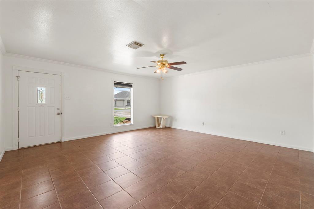 1110 Iowa Street, South Houston, Texas image 6