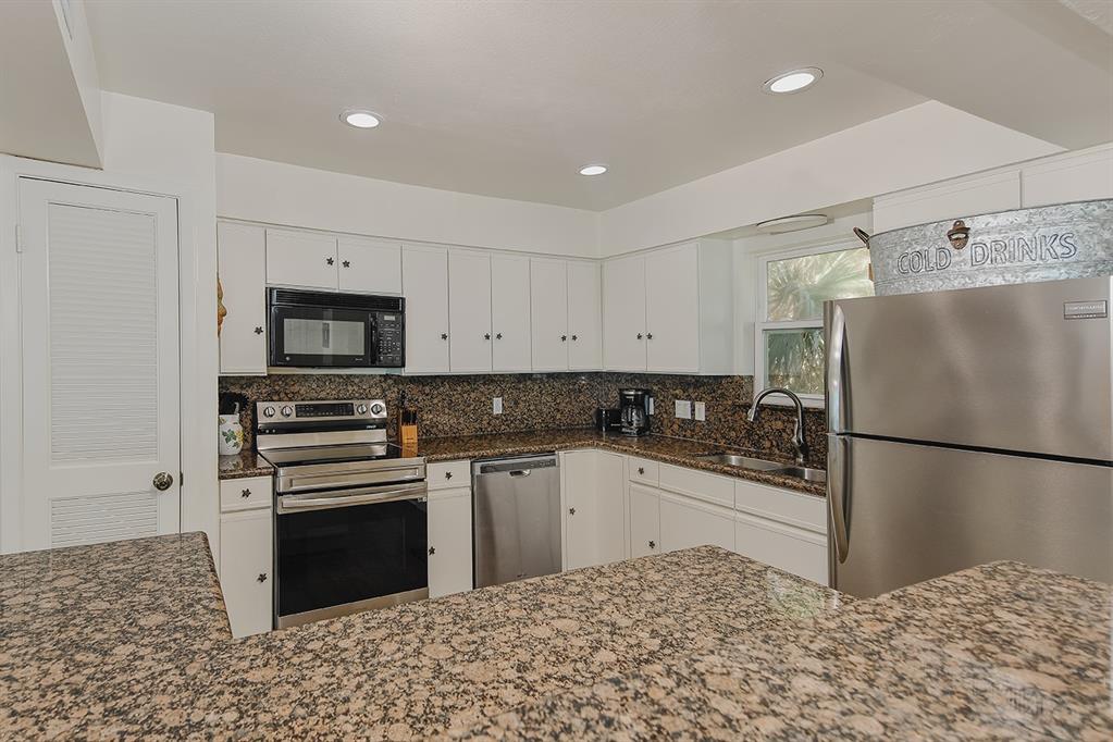 4242 Pelican Lane, Galveston, Texas image 10