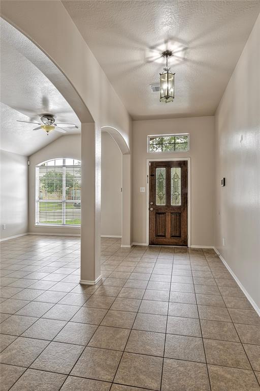 20318 Yosemite Falls Drive, Tomball, Texas image 4