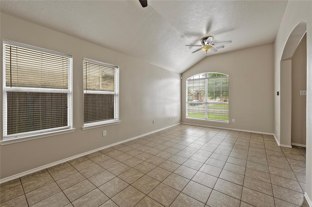 20318 Yosemite Falls Drive, Tomball, Texas image 6