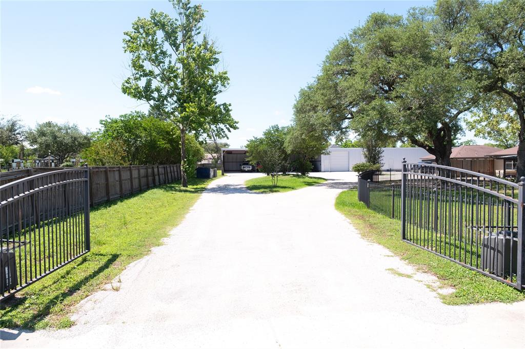 16717 Grant Road, Cypress, Texas image 10
