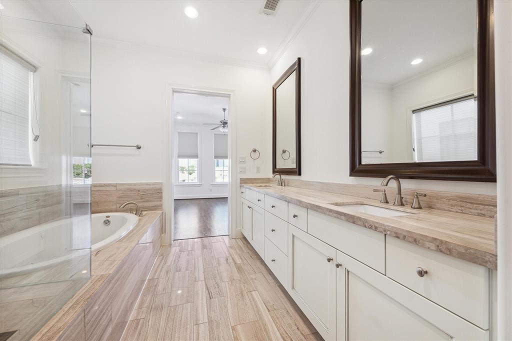4725 Oakshire Drive, Houston, Texas image 29