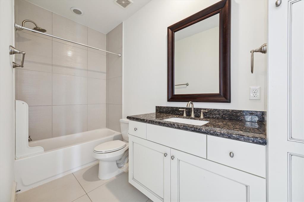4725 Oakshire Drive, Houston, Texas image 36
