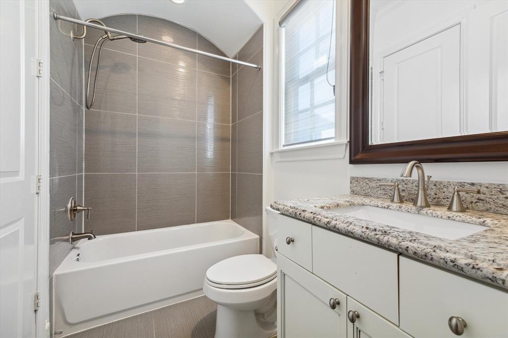 4725 Oakshire Drive, Houston, Texas image 33