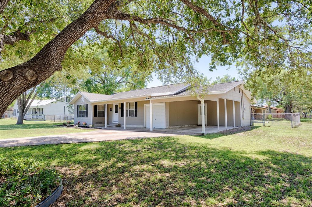 207 River Street, Hallettsville, Texas image 25