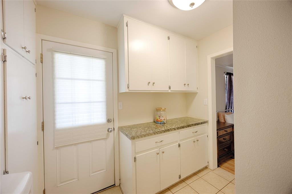207 River Street, Hallettsville, Texas image 20