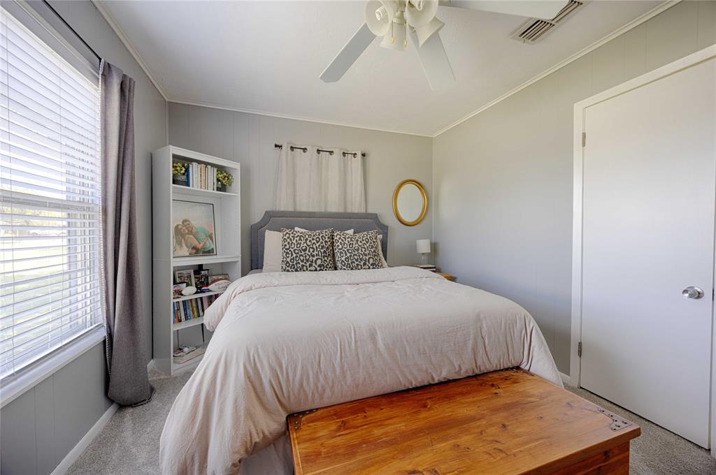 207 River Street, Hallettsville, Texas image 14
