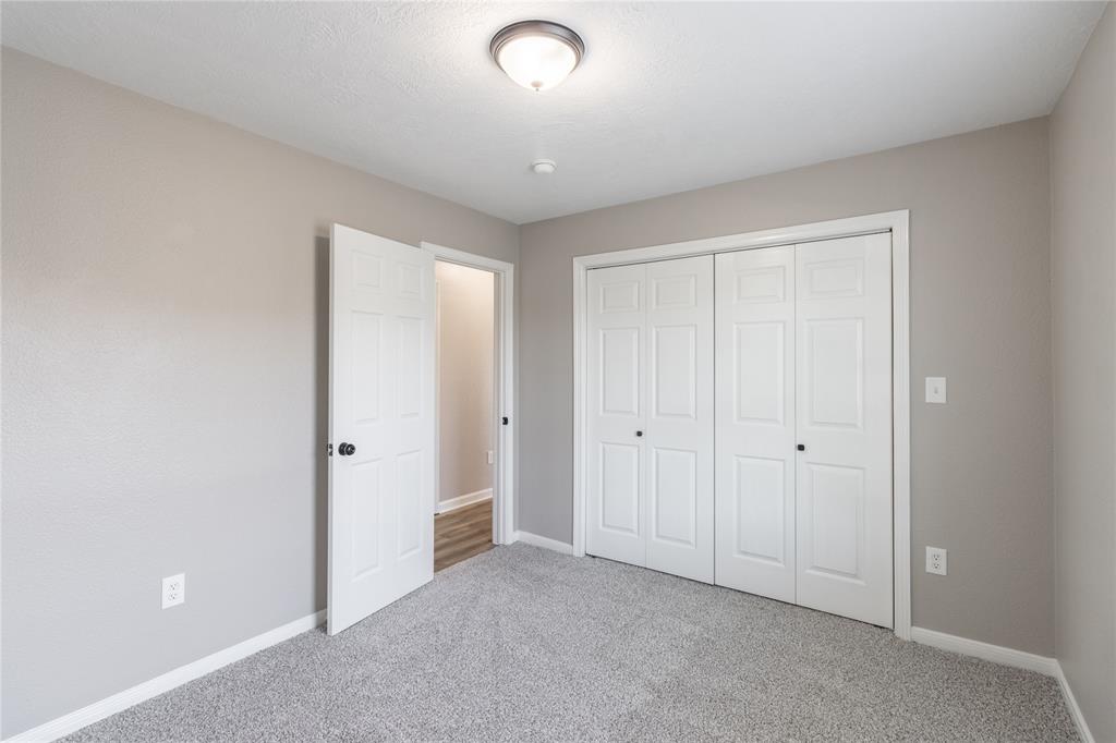 725 10th Street, Dickinson, Texas image 14