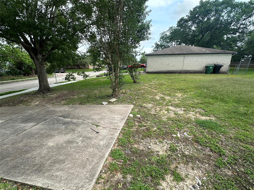 13934 White Heather Drive, Houston, Texas image 3