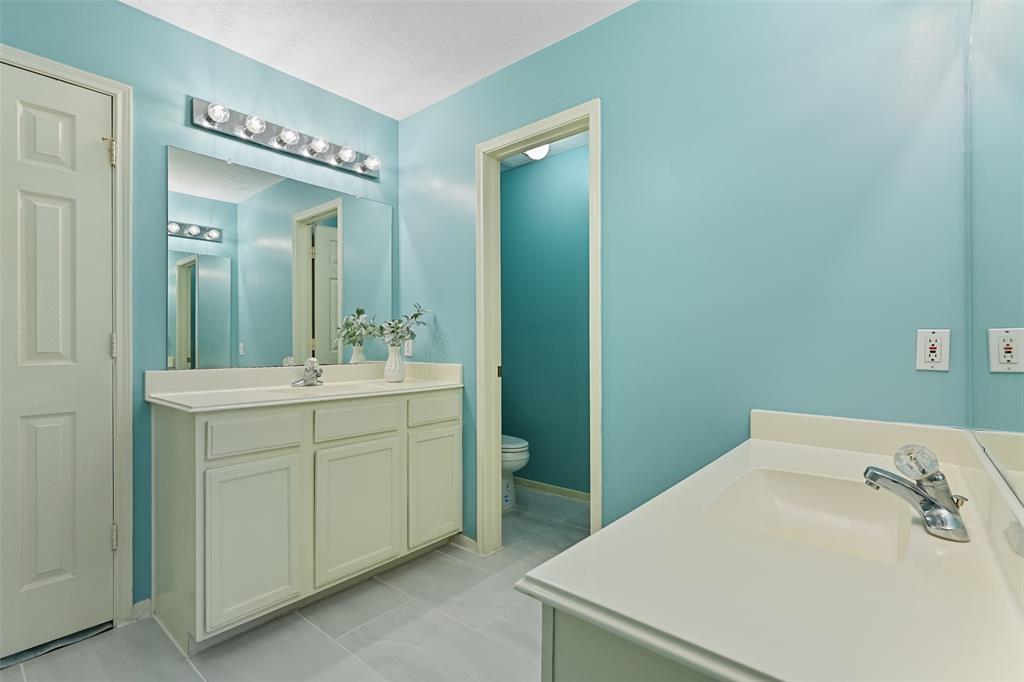 1289 El Camino Village Drive, Webster, Texas image 19