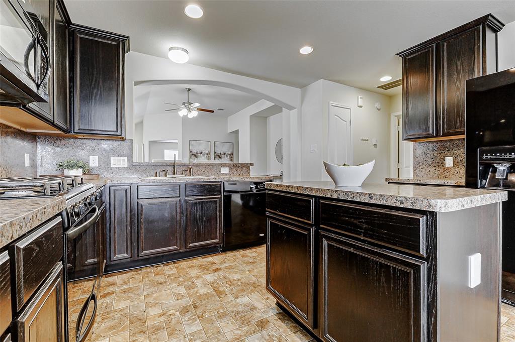 2602 Seahorse Bend Drive, Katy, Texas image 17