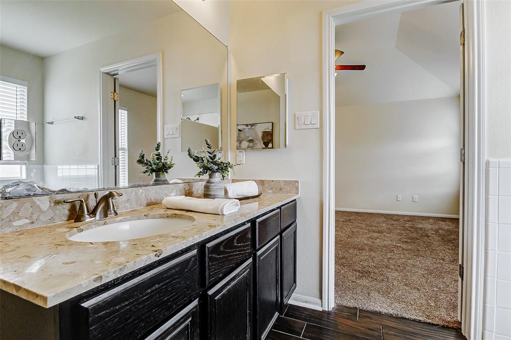 2602 Seahorse Bend Drive, Katy, Texas image 27