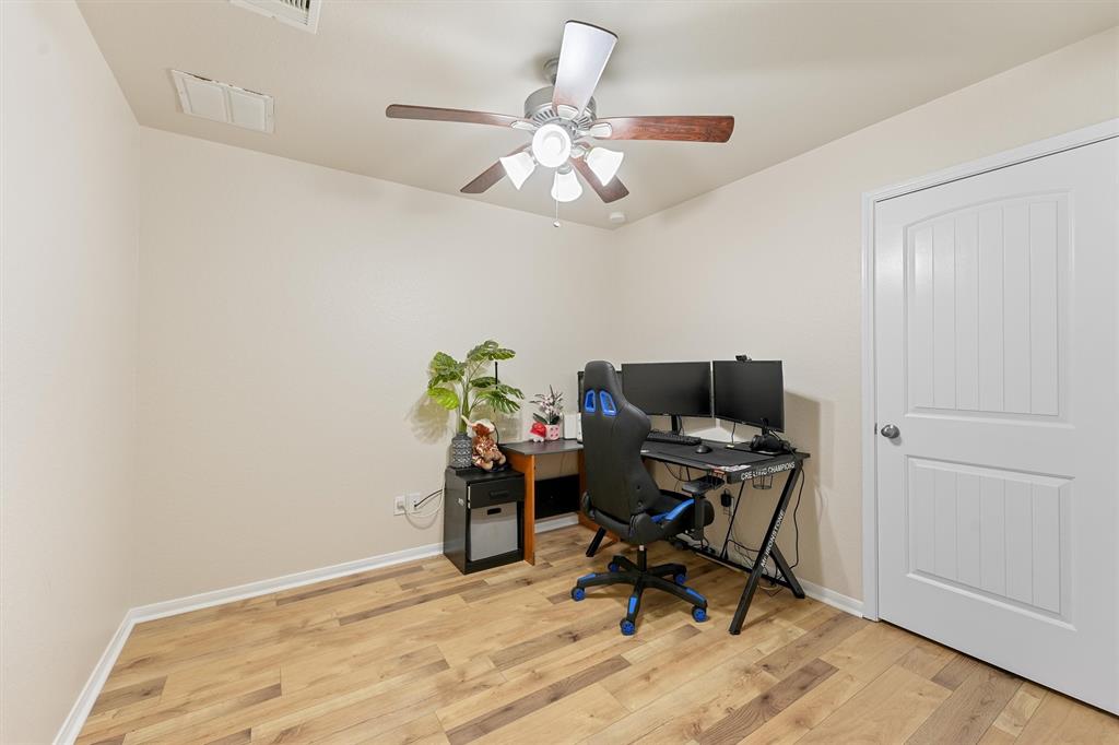 5202 Gulf Stream Lane, Bacliff, Texas image 14