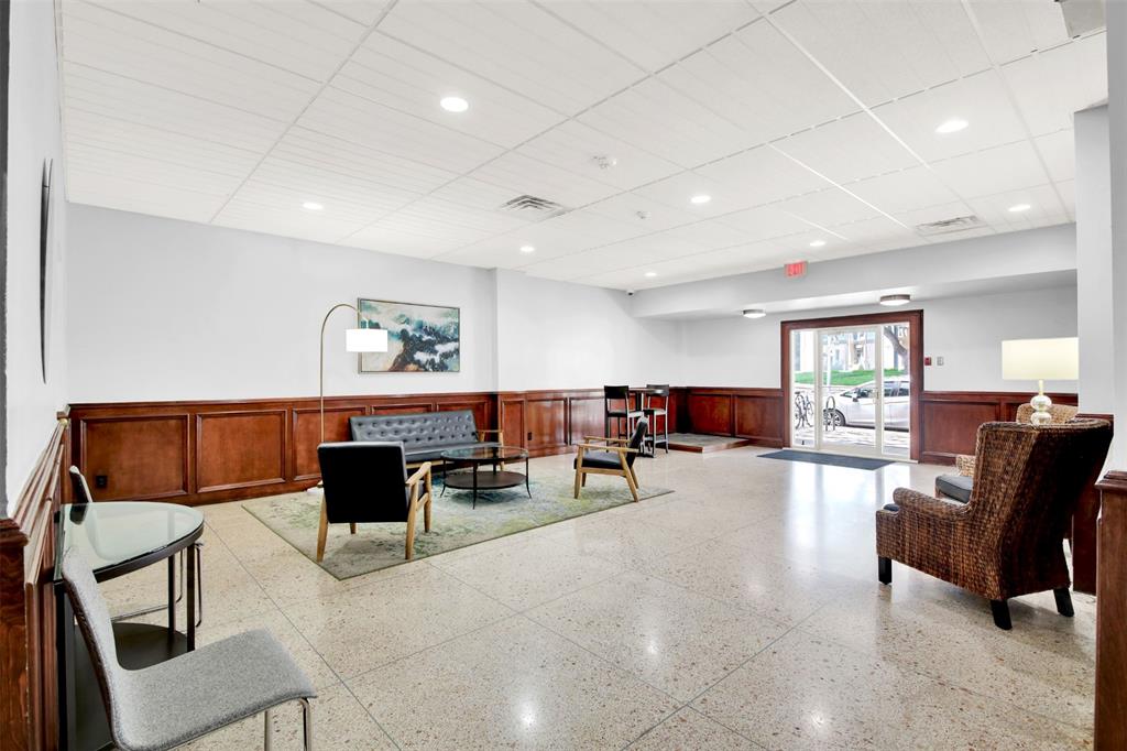 1800 Lavaca Street 312