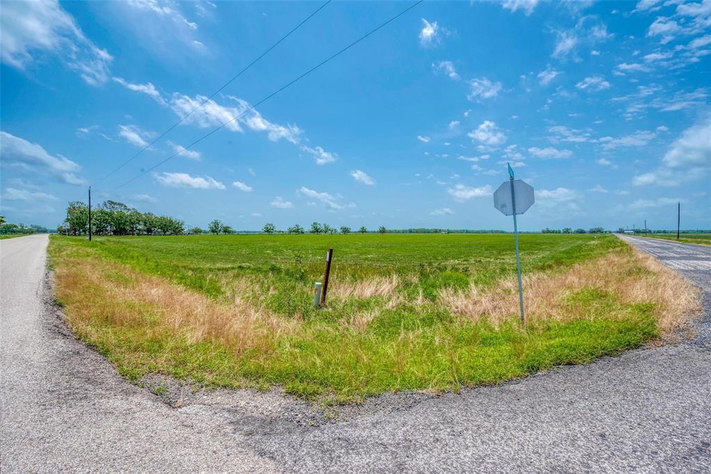 Knolle Road, Damon, Texas image 6