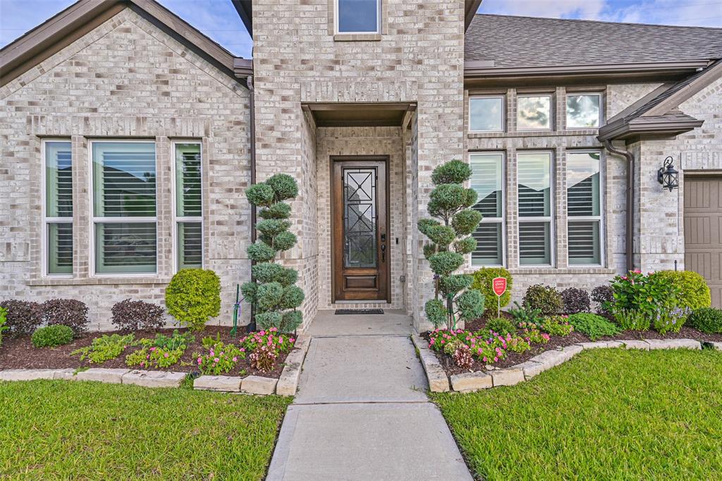 1939 Heather Canyon Drive