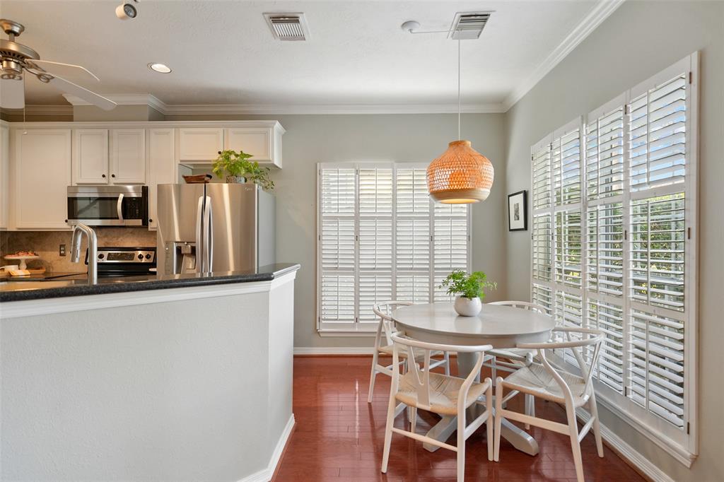 8215 Vaulted Pine Drive, Humble, Texas image 26