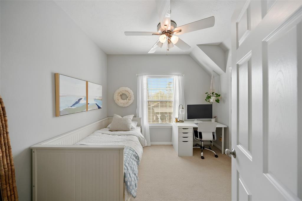 8215 Vaulted Pine Drive, Humble, Texas image 36