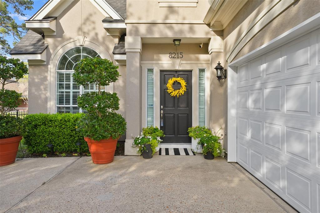8215 Vaulted Pine Drive, Humble, Texas image 4