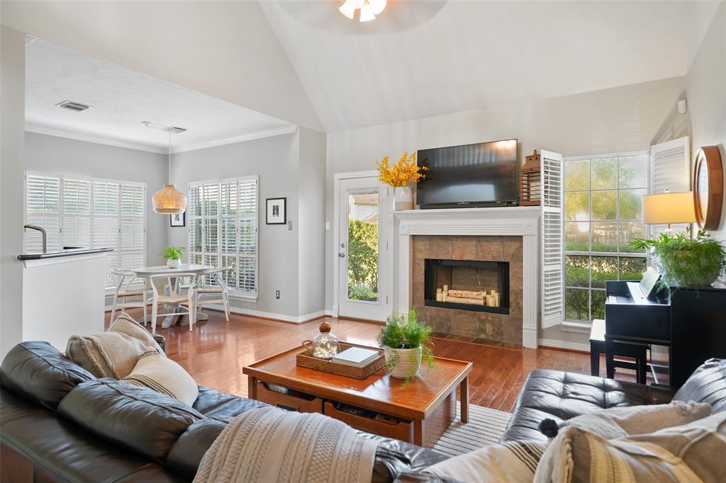 8215 Vaulted Pine Drive, Humble, Texas image 14