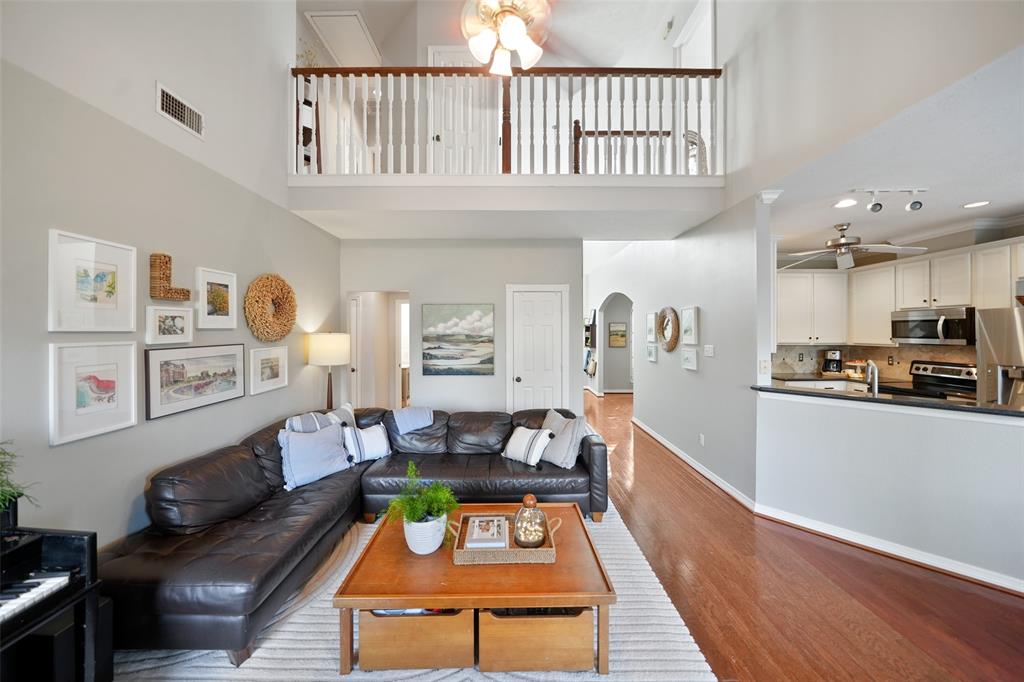 8215 Vaulted Pine Drive, Humble, Texas image 17
