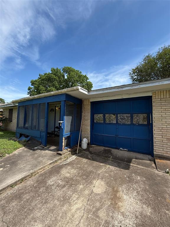 3025 15th Avenue, Texas City, Texas image 2
