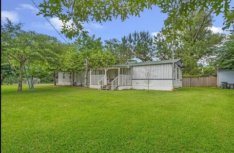 Photo of 1305 N Blair Avenue, Cleveland, TX 77327 (MLS # 98288673) Photo of 1305 N Blair Avenue, Cleveland, TX 77327 (MLS # 98288673)