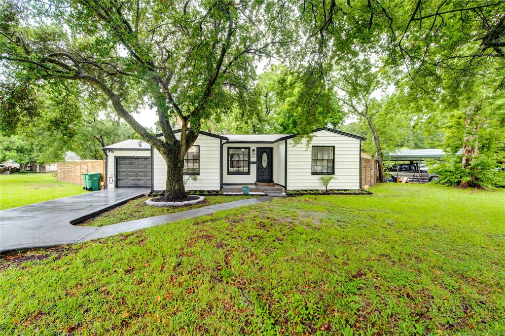 2907 Cedar Drive, La Marque, Texas image 1
