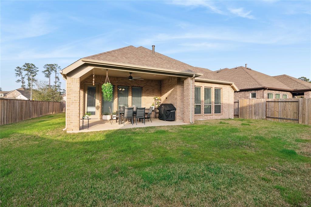 404 Callery Pear Court, Conroe, Texas image 38