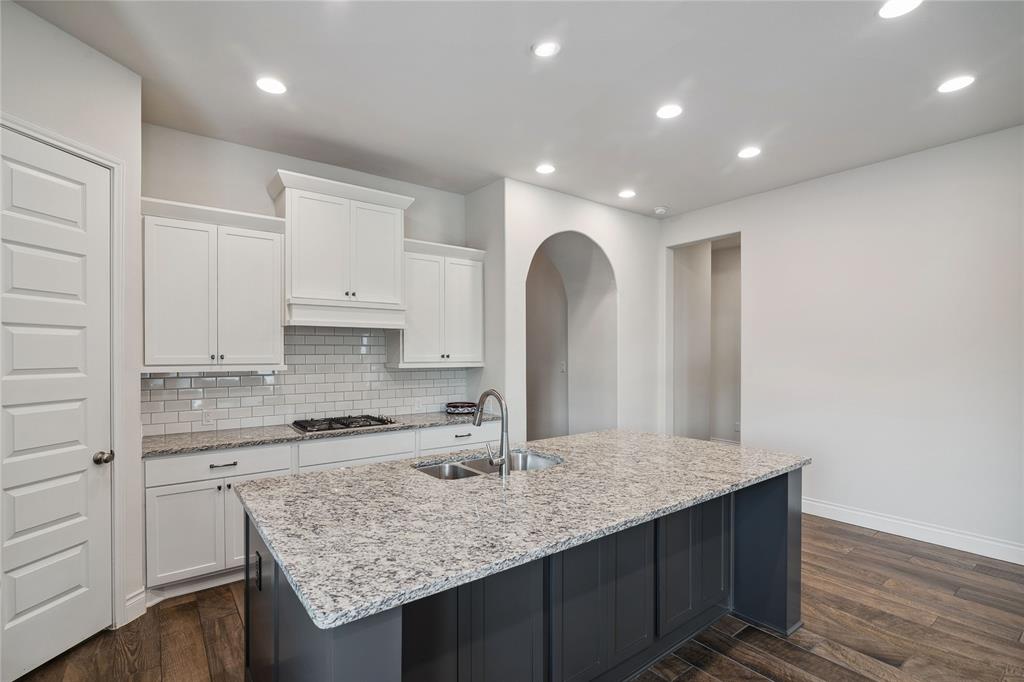 404 Callery Pear Court, Conroe, Texas image 16
