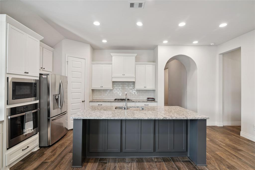 404 Callery Pear Court, Conroe, Texas image 15