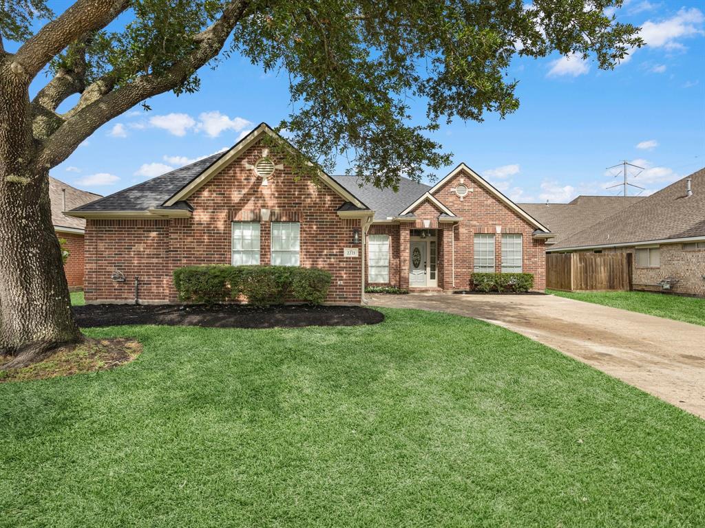 2221 W Van Trease Drive, Deer Park, Texas image 1