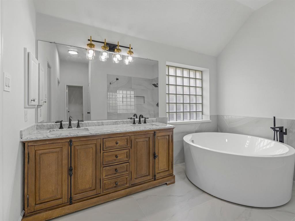 2221 W Van Trease Drive, Deer Park, Texas image 19