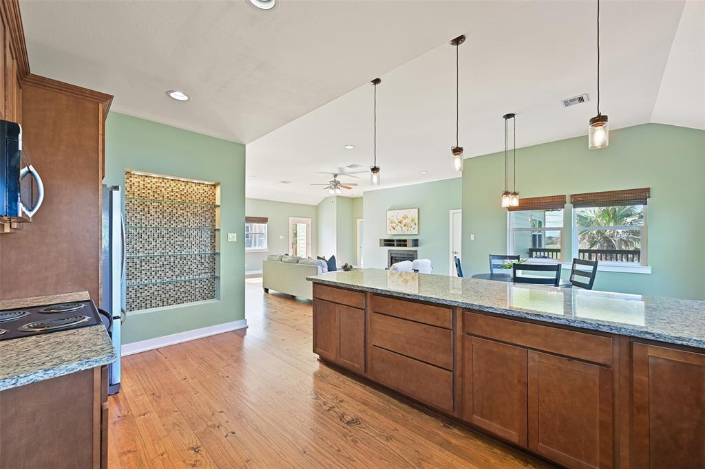 2807 Izamal Court, Galveston, Texas image 11