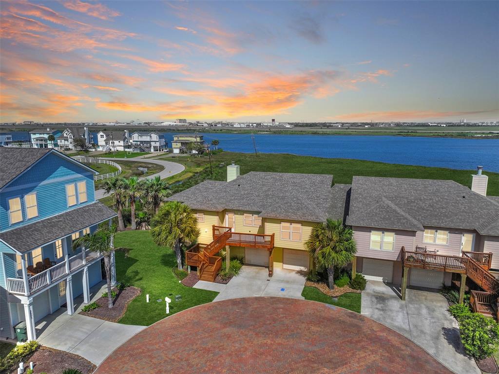 2807 Izamal Court, Galveston, Texas image 1