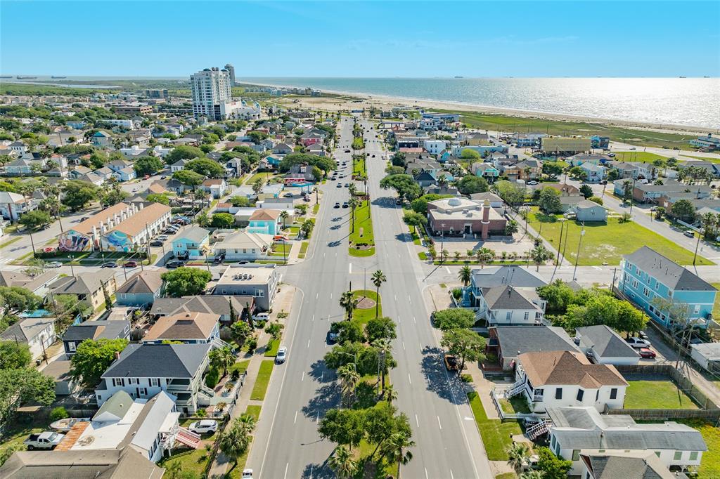 1016 Broadway Street, Galveston, Texas image 38