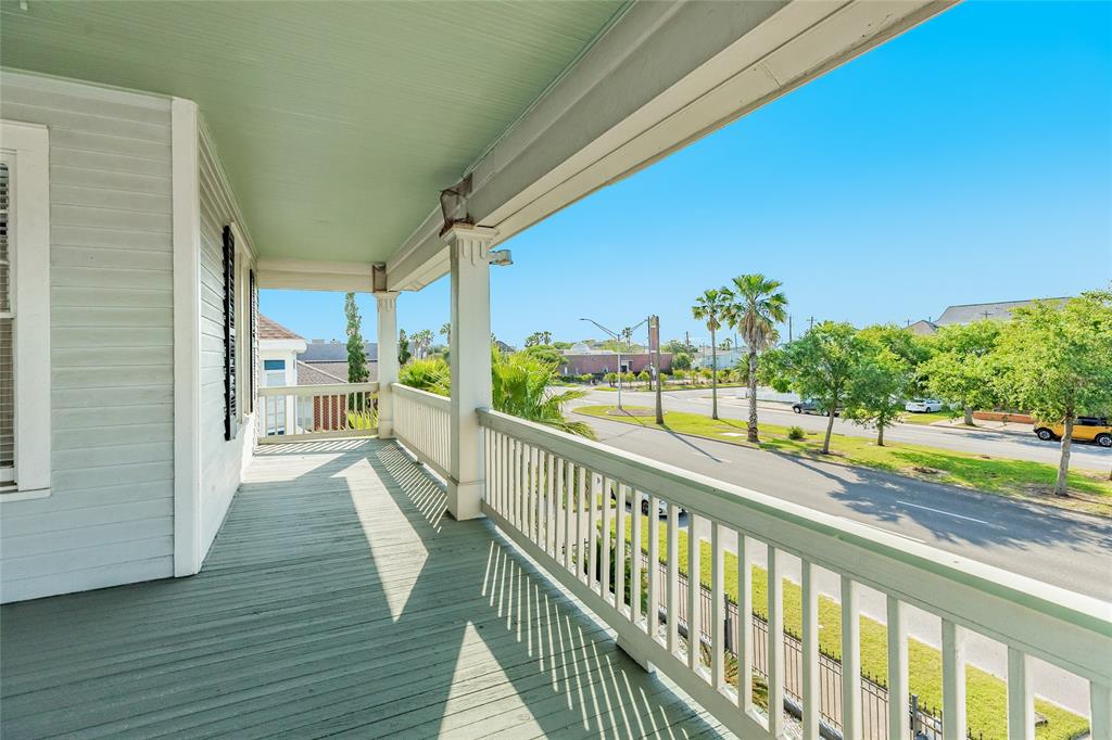 1016 Broadway Street, Galveston, Texas image 8