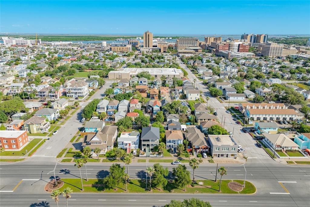 1016 Broadway Street, Galveston, Texas image 46