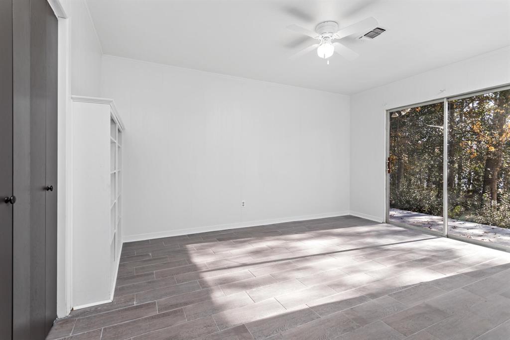 527 Cypress Bend Drive, Village Mills, Texas image 12