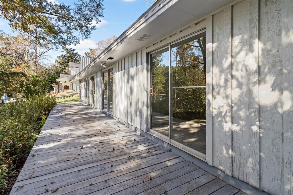 527 Cypress Bend Drive, Village Mills, Texas image 21