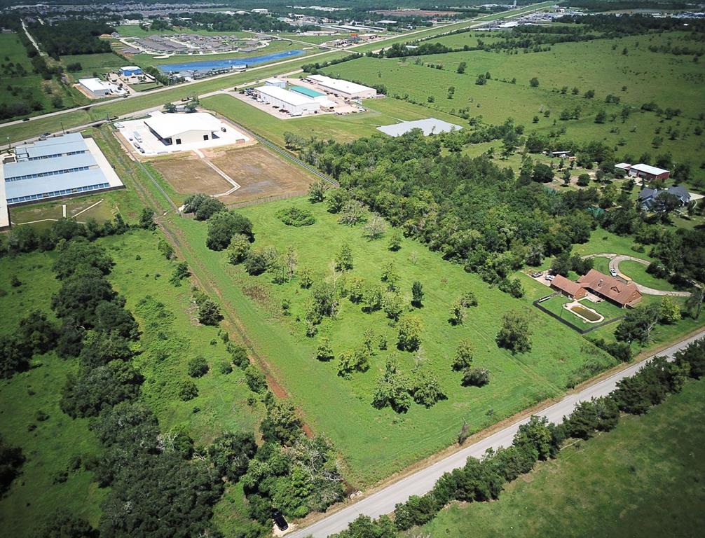 Clifford Street, Alvin, Texas image 7