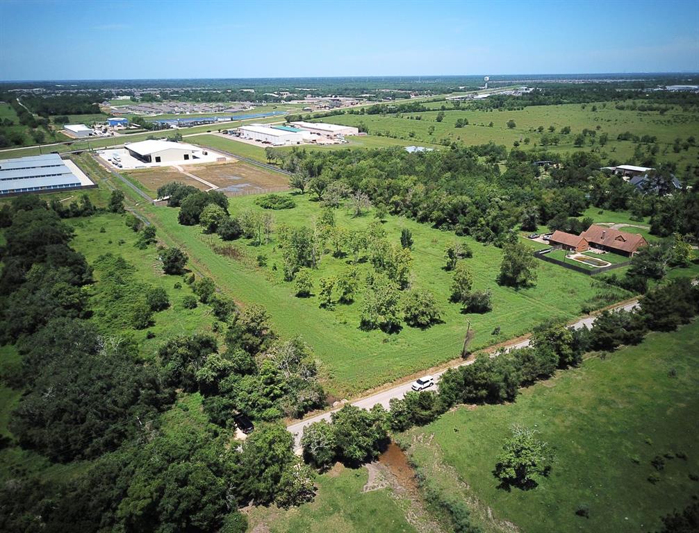 Clifford Street, Alvin, Texas image 6