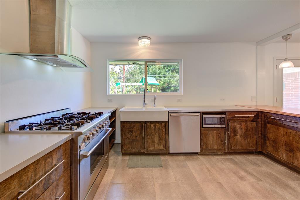 4538 Warm Springs Road, Houston, Texas image 1