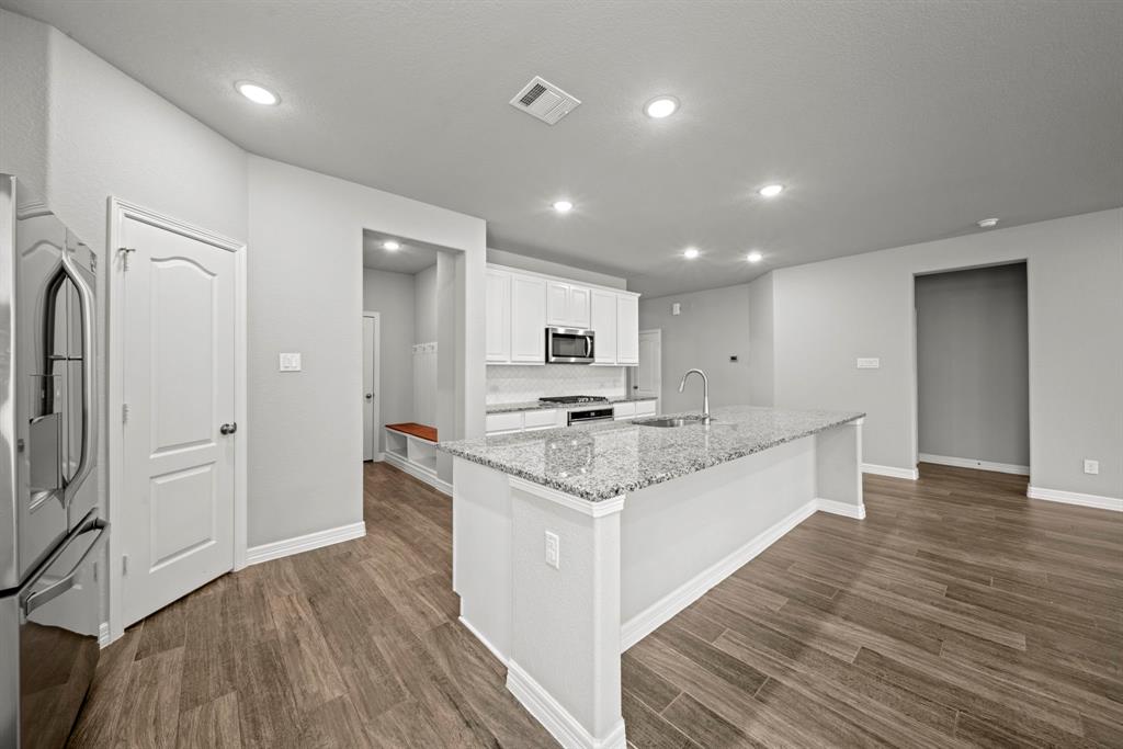 214 Fawn Valley Trail, Conroe, Texas image 8