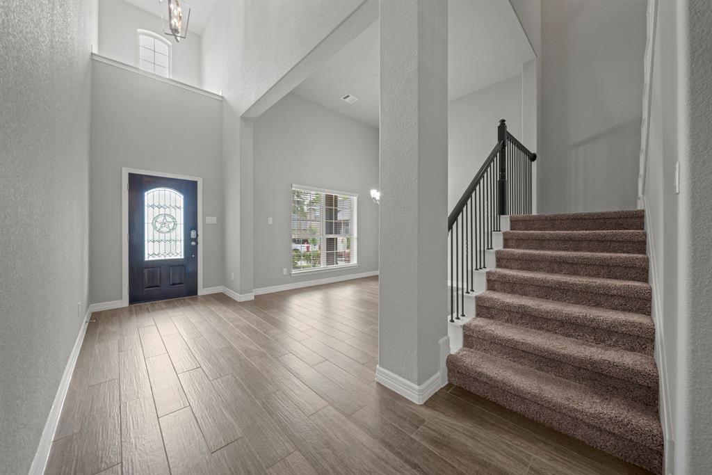 214 Fawn Valley Trail, Conroe, Texas image 3