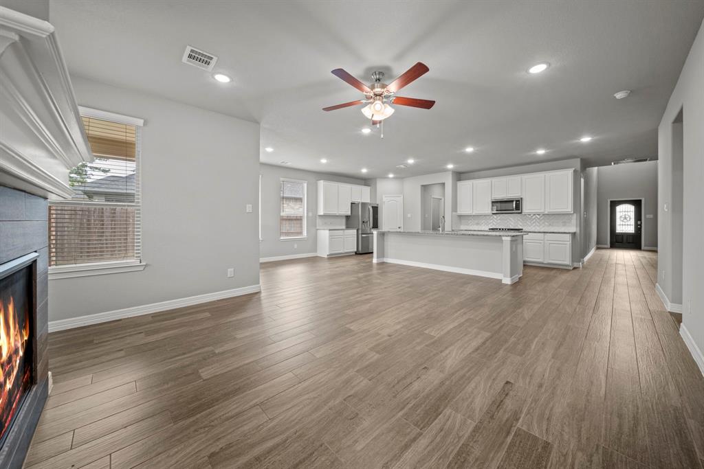 214 Fawn Valley Trail, Conroe, Texas image 11