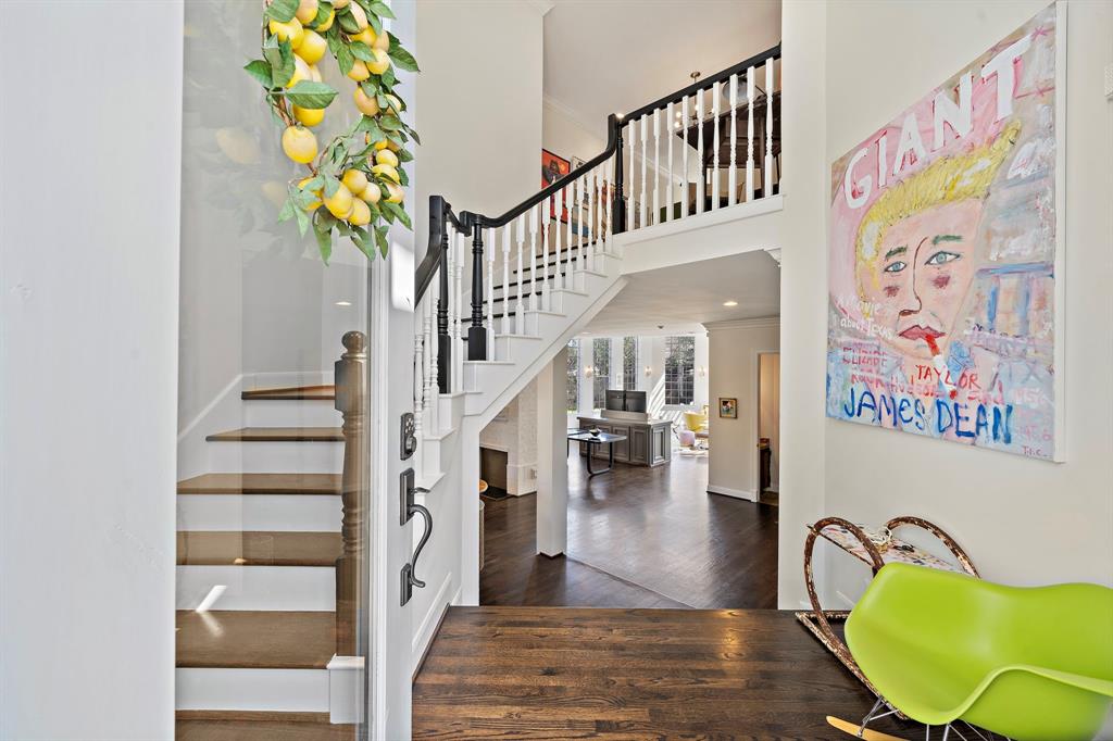2 Hilshire Oaks Court
