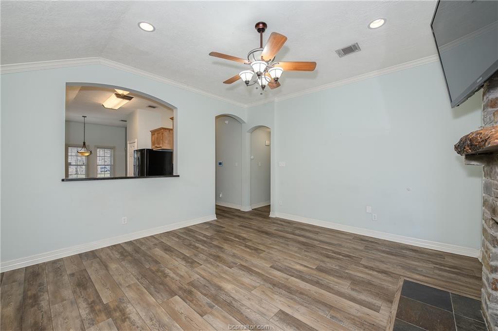 949 Avenue E, Somerville, Texas image 4