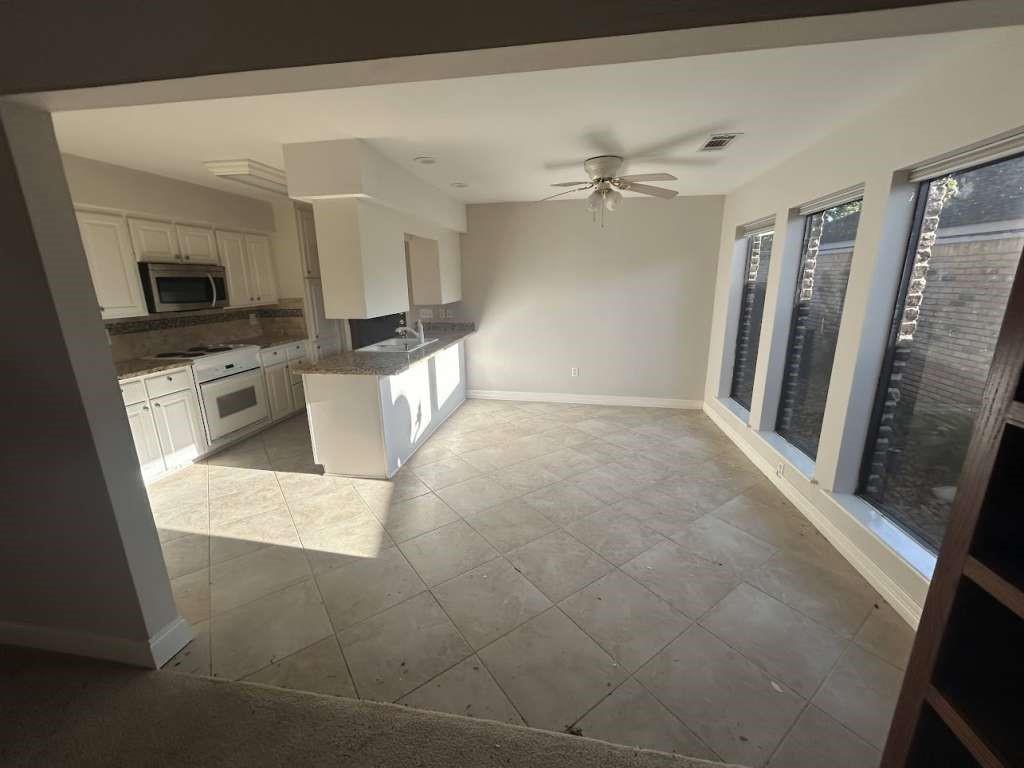 12 Windsor Court, Lufkin, Texas image 1